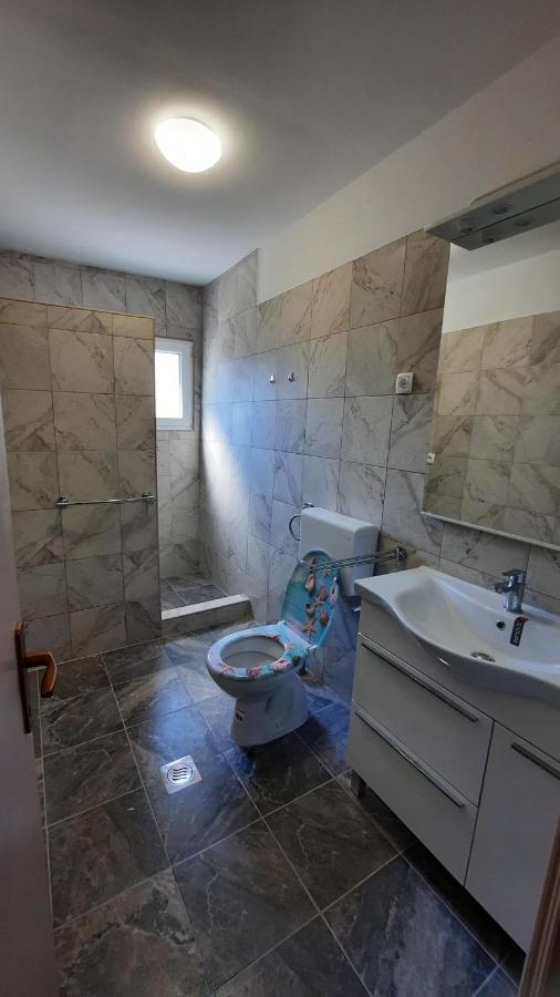 Apartment Pinoapplosinj Veli Lošinj Exterior foto