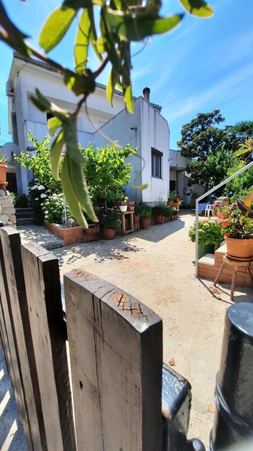 Apartment Pinoapplosinj Veli Lošinj Exterior foto