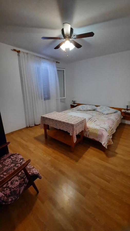 Apartment Pinoapplosinj Veli Lošinj Exterior foto